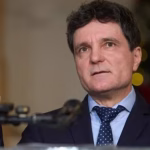 Solicitare în instanță privind studiile lui Nicușor Dan: cerere analizată la Tribunalul Botoșani