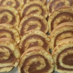 Rulada pufoasa fara faina din 3 ingrediente – simpla si delicioasa